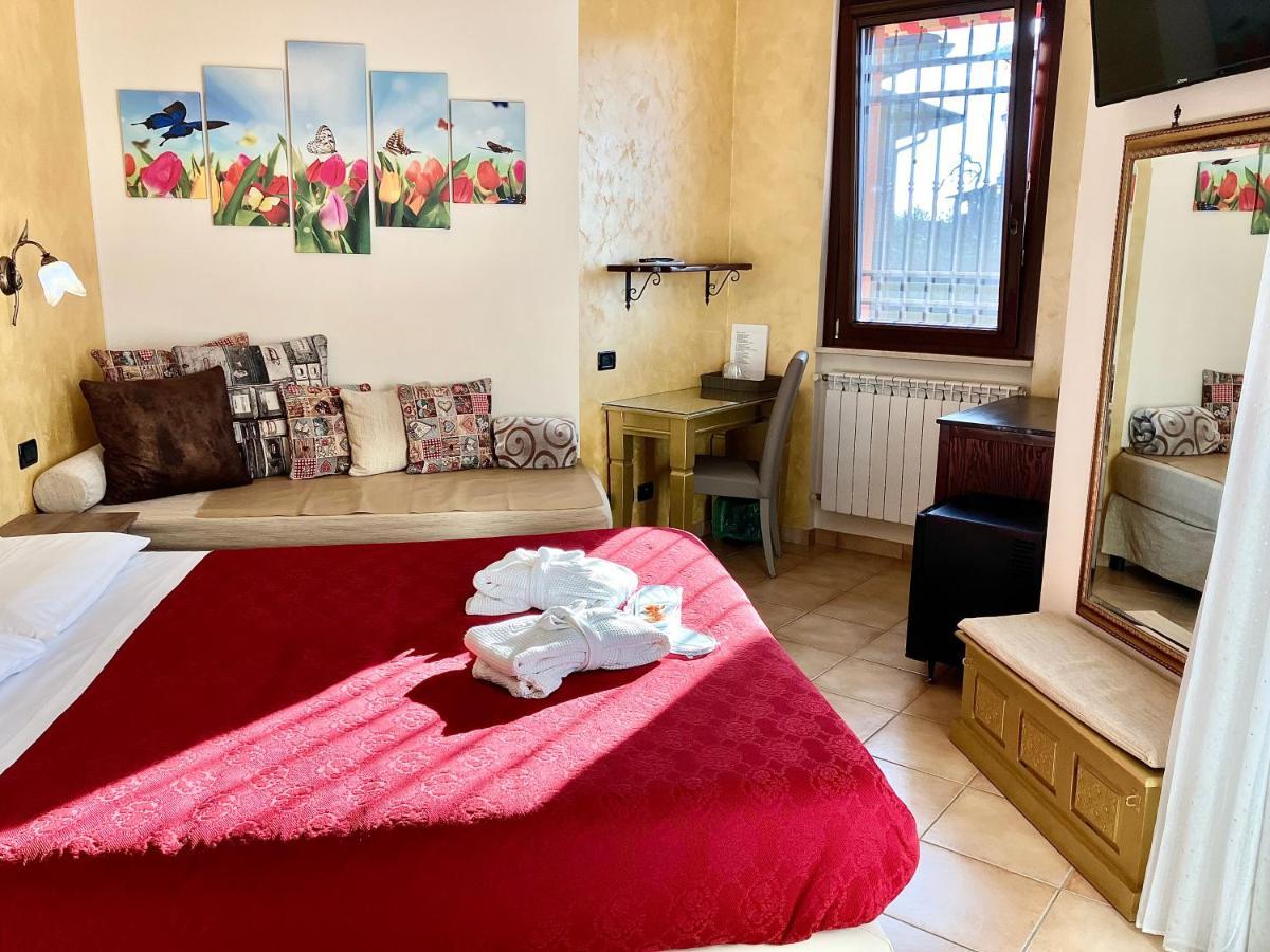 B&B Desenzano Paradise Дезенцано-дель-Гарда Экстерьер фото