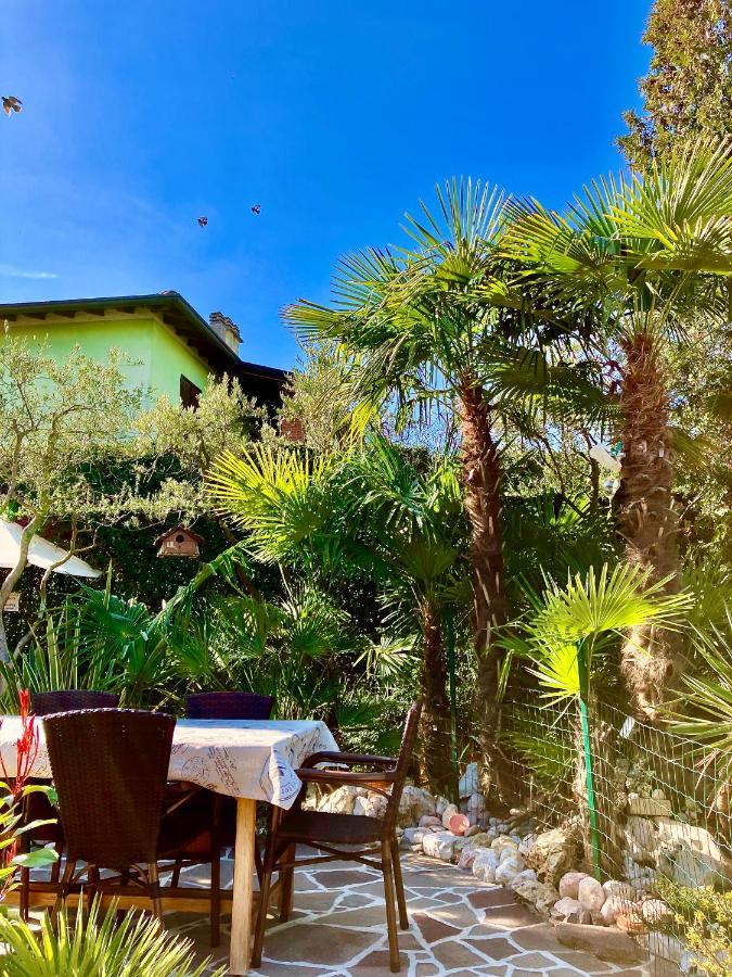 B&B Desenzano Paradise Дезенцано-дель-Гарда Экстерьер фото