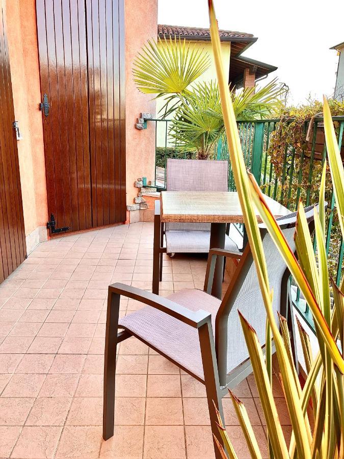 B&B Desenzano Paradise Дезенцано-дель-Гарда Экстерьер фото