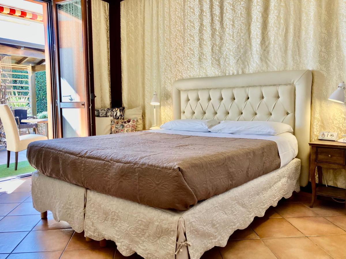 B&B Desenzano Paradise Дезенцано-дель-Гарда Экстерьер фото