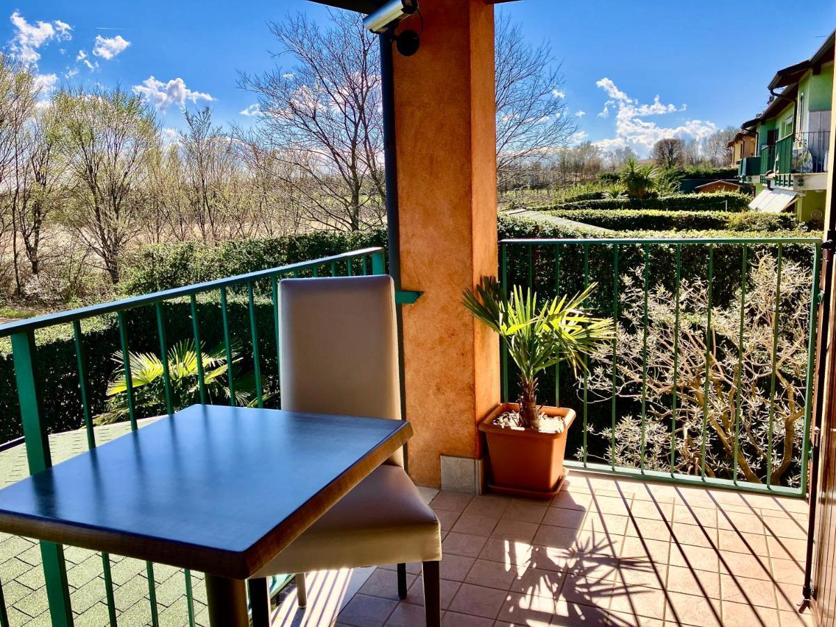 B&B Desenzano Paradise Дезенцано-дель-Гарда Экстерьер фото