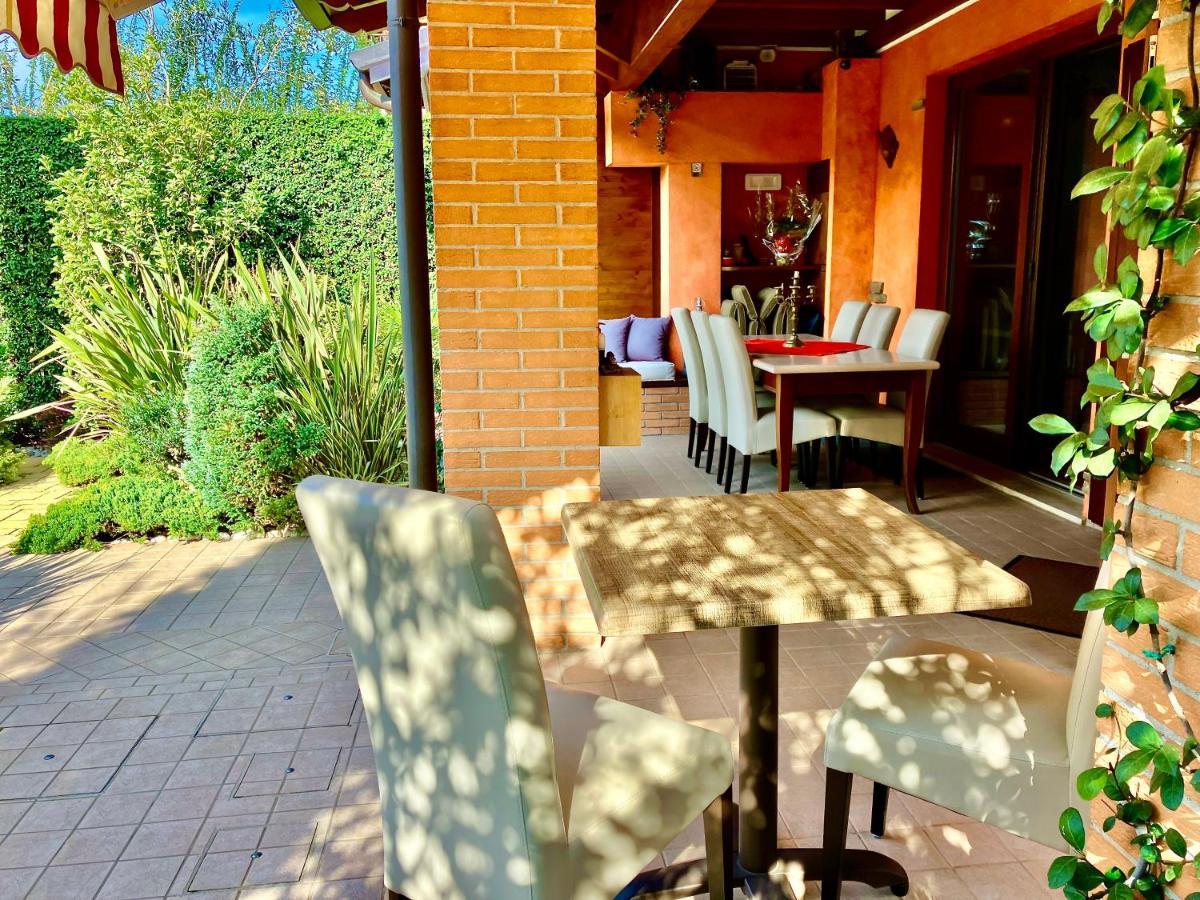 B&B Desenzano Paradise Дезенцано-дель-Гарда Экстерьер фото