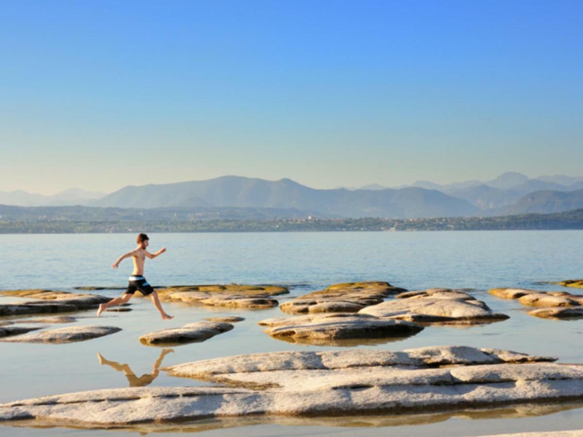B&B Desenzano Paradise Дезенцано-дель-Гарда Экстерьер фото